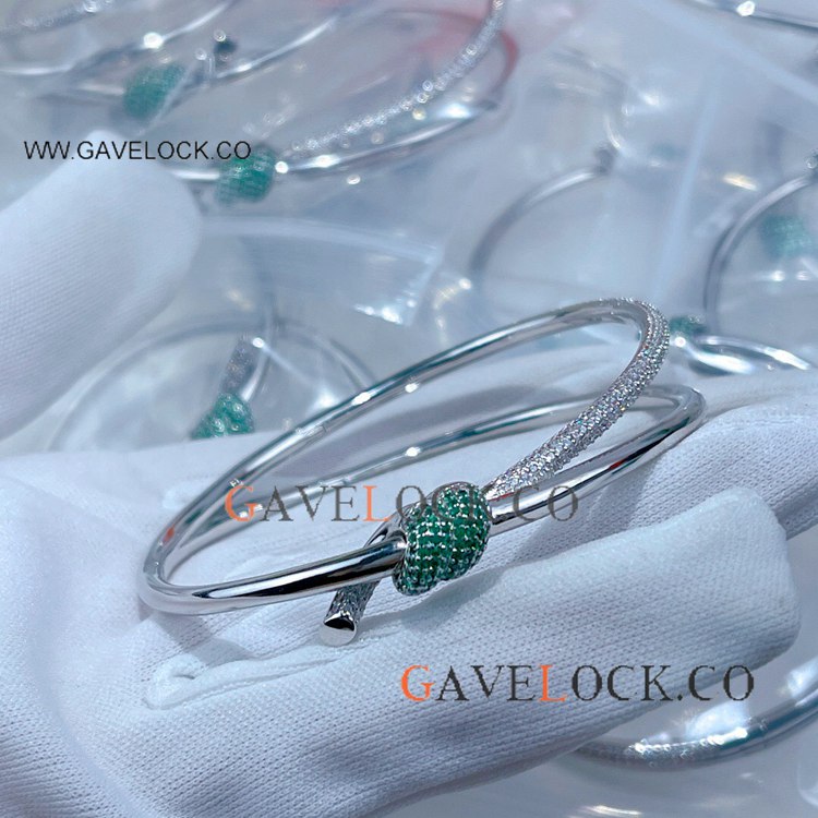 Copy Tiff@ny Knot Bangle Green set with diamonds